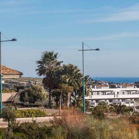 Valle Romano Golf Luxury Apartment 埃斯特波纳 外观 照片