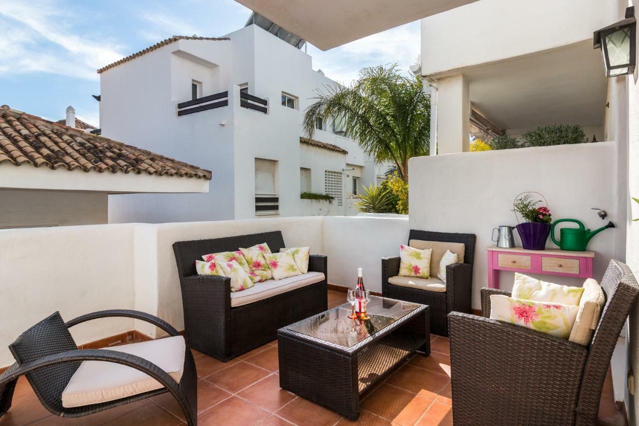 Valle Romano Golf Luxury Apartment 埃斯特波纳 外观 照片
